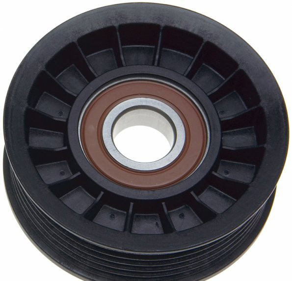 Tuulettajanhihnan kiristimen pyörä 99-04 V8 4,7L GAT38009