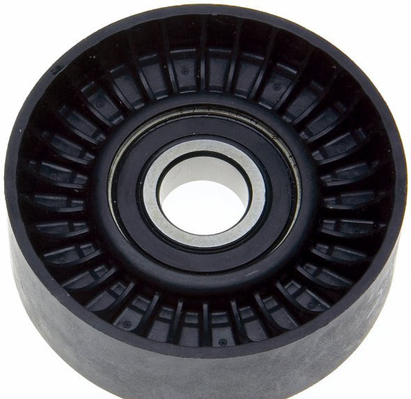 Tuulettajanhihnan kiristinpyörä 02-09 GAT38015 V6 3,7L sileä, pyörän halk.76mm