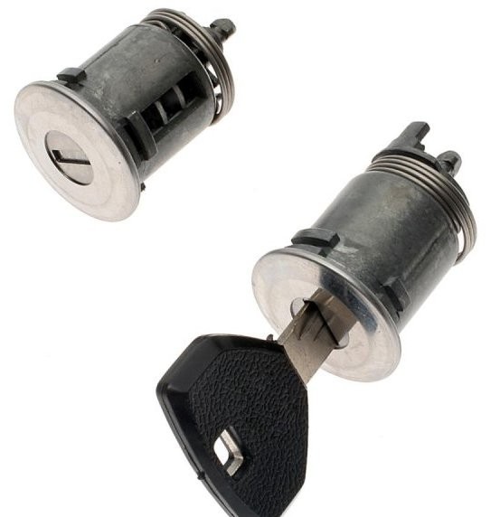 Lukkosylinterit 95-96 STMDL22 etuovet sis. 2 kpl